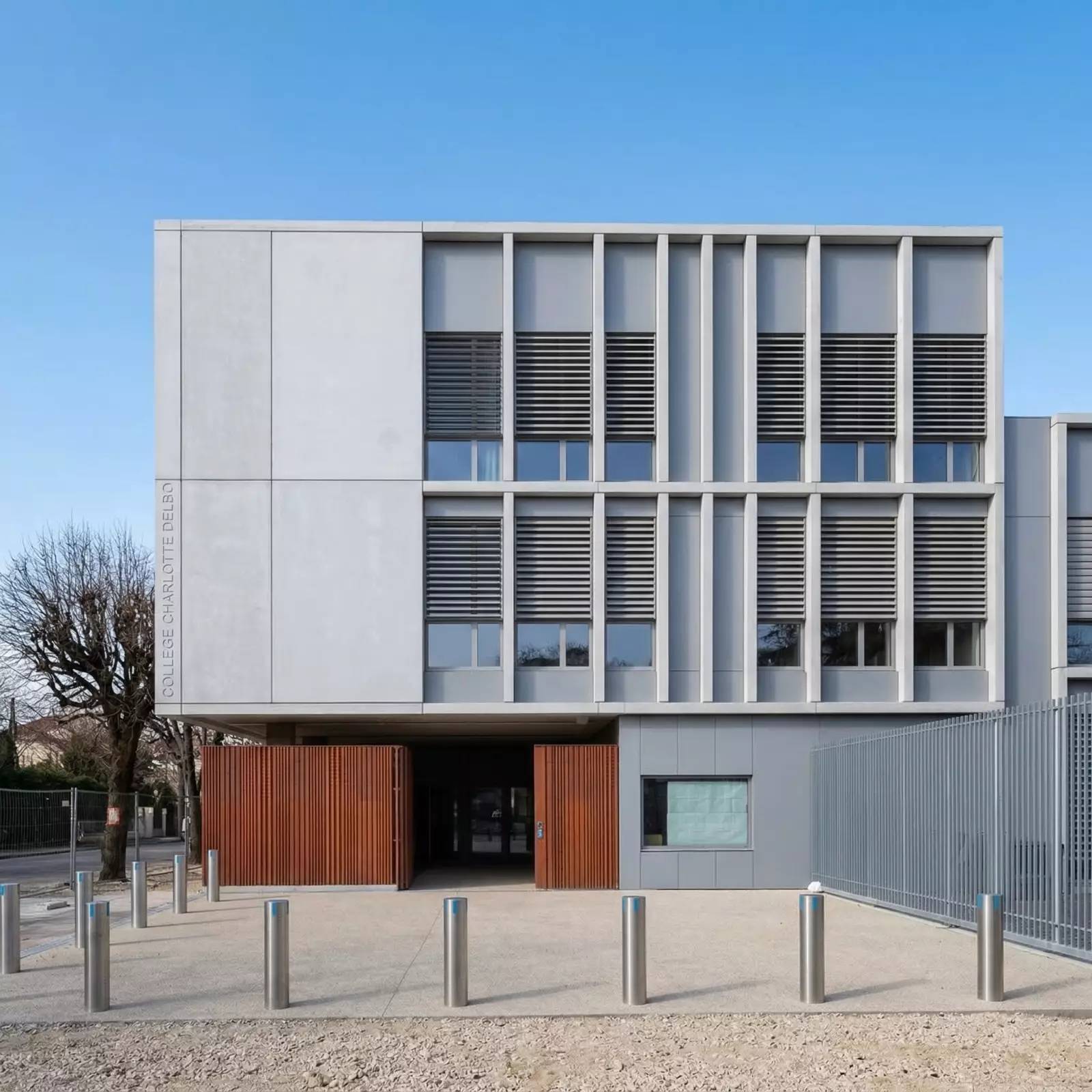 MALAKOFF Collège Charlotte Delbo 600 élèves