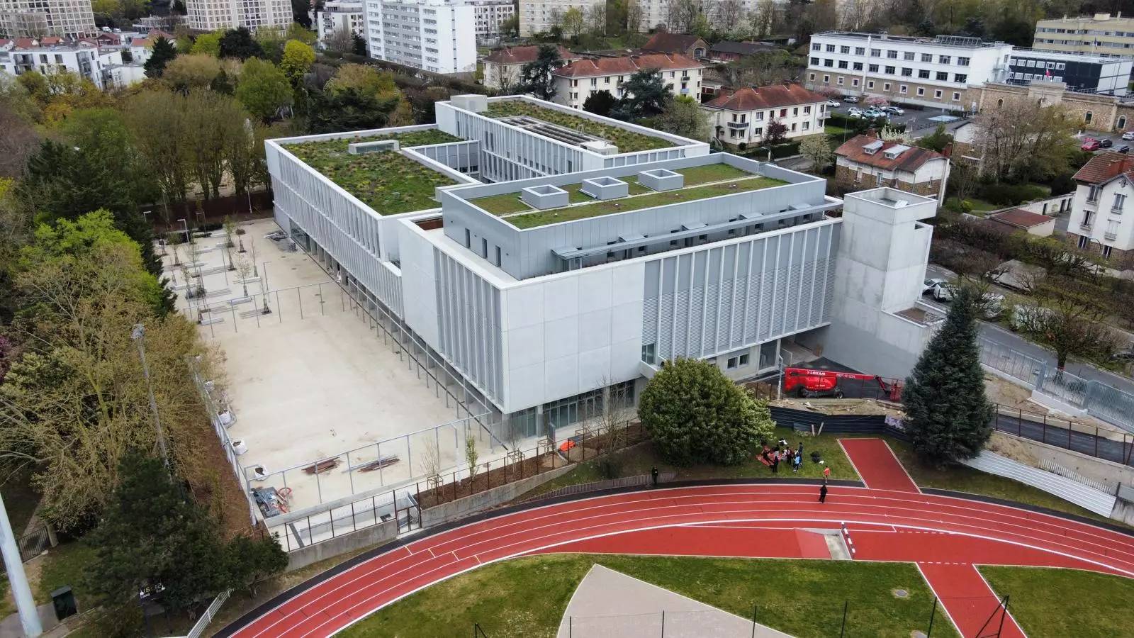 MALAKOFF Collège Charlotte Delbo 600 élèves