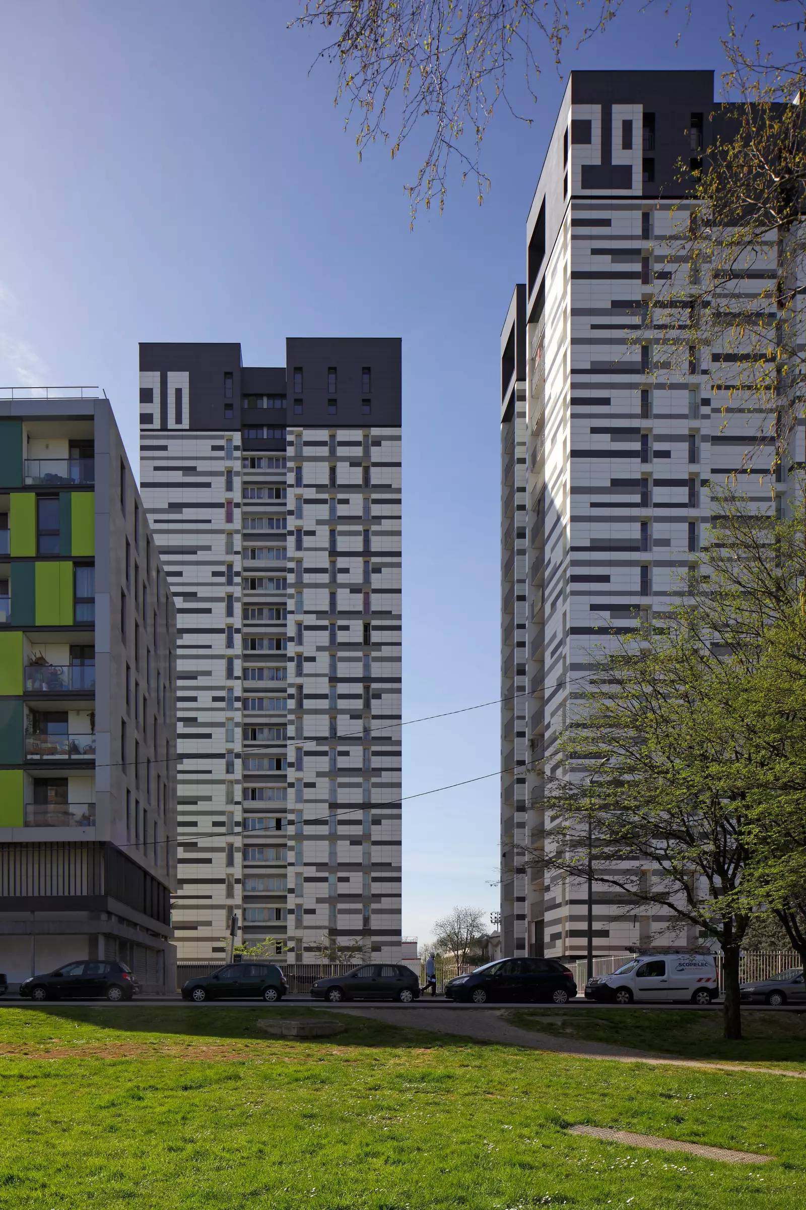 BOBIGNY Réhabilitation lourde de 2 tours et 38 logements