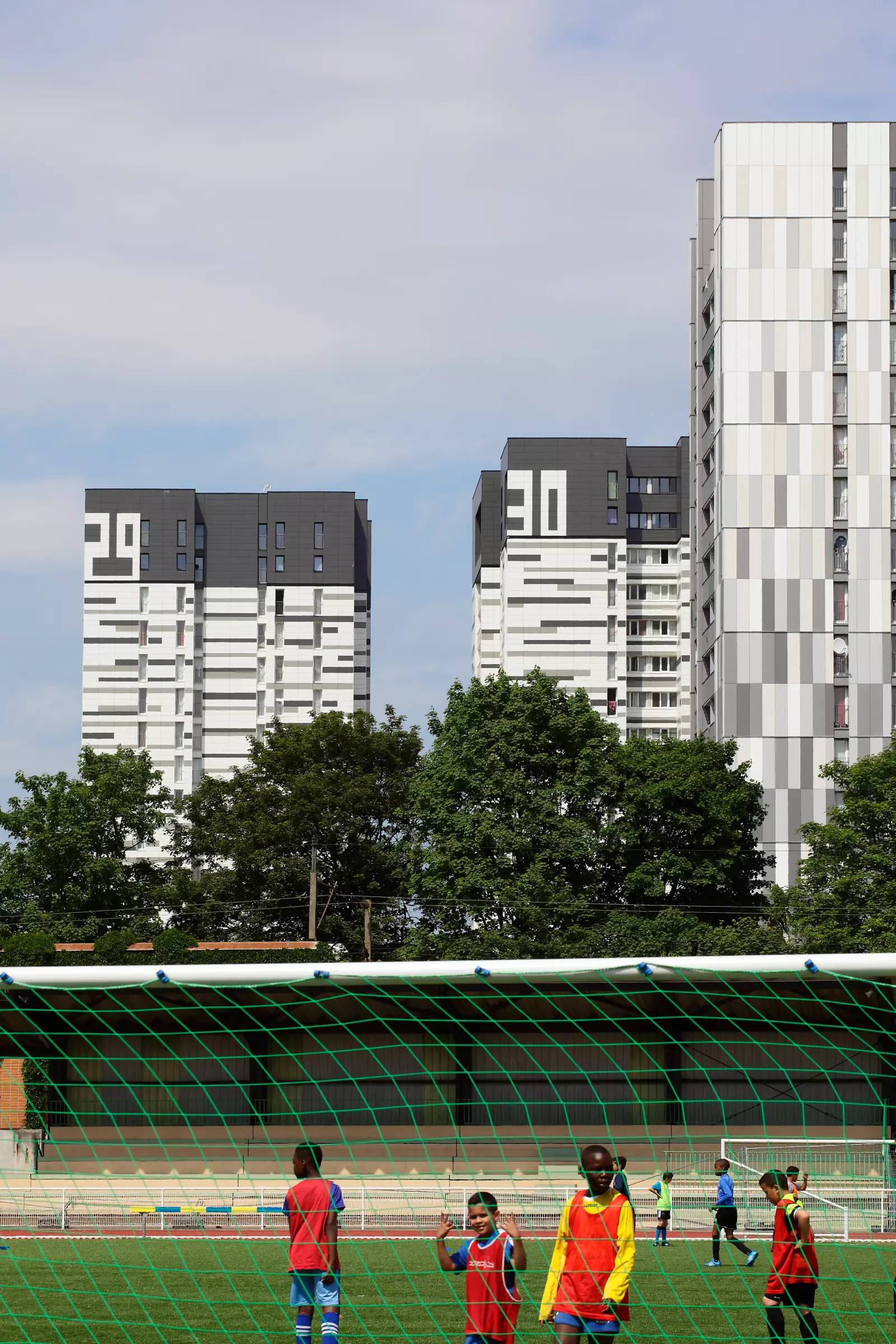 BOBIGNY Réhabilitation lourde de 2 tours et 38 logements