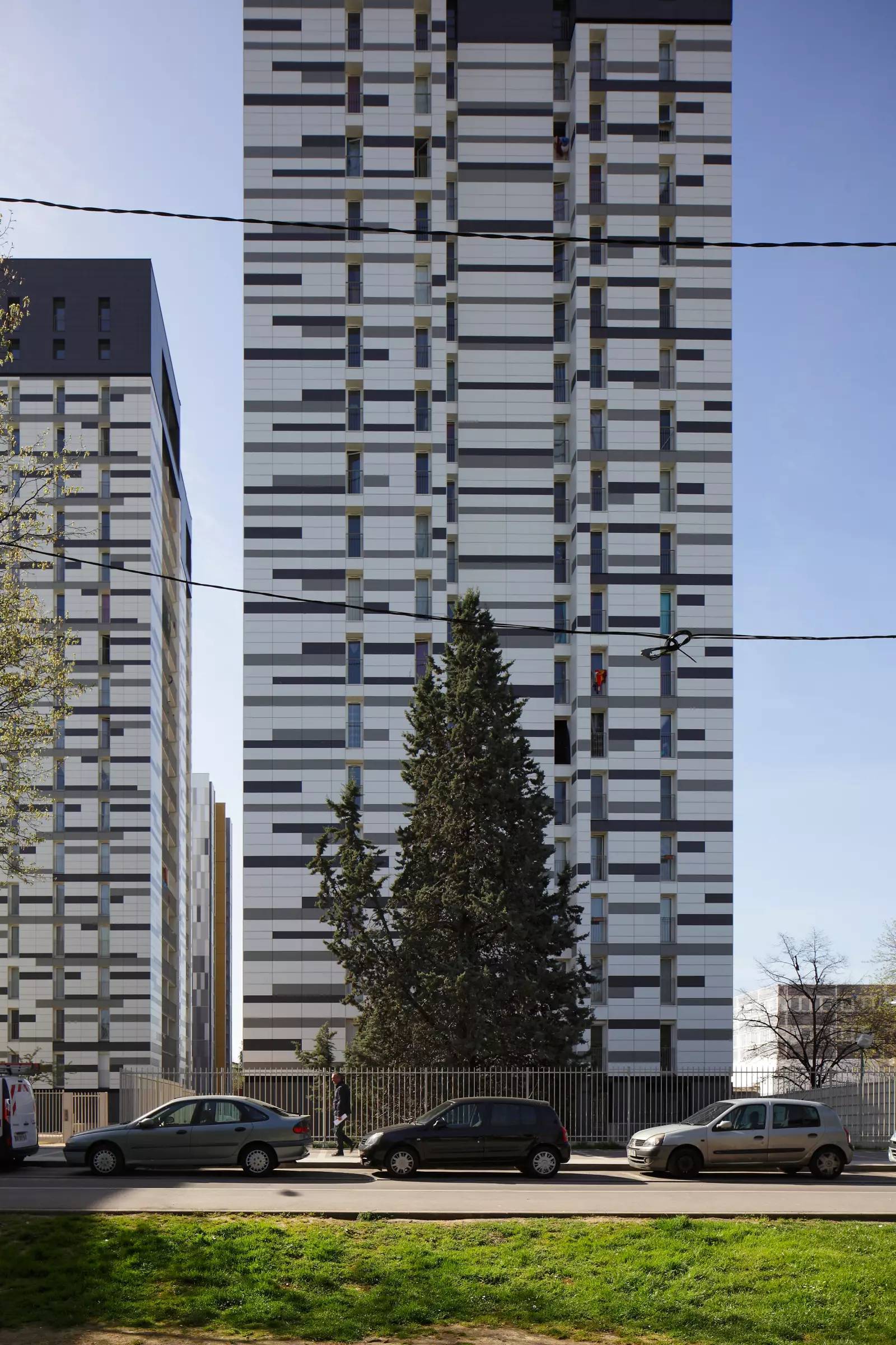 BOBIGNY Réhabilitation lourde de 2 tours et 38 logements