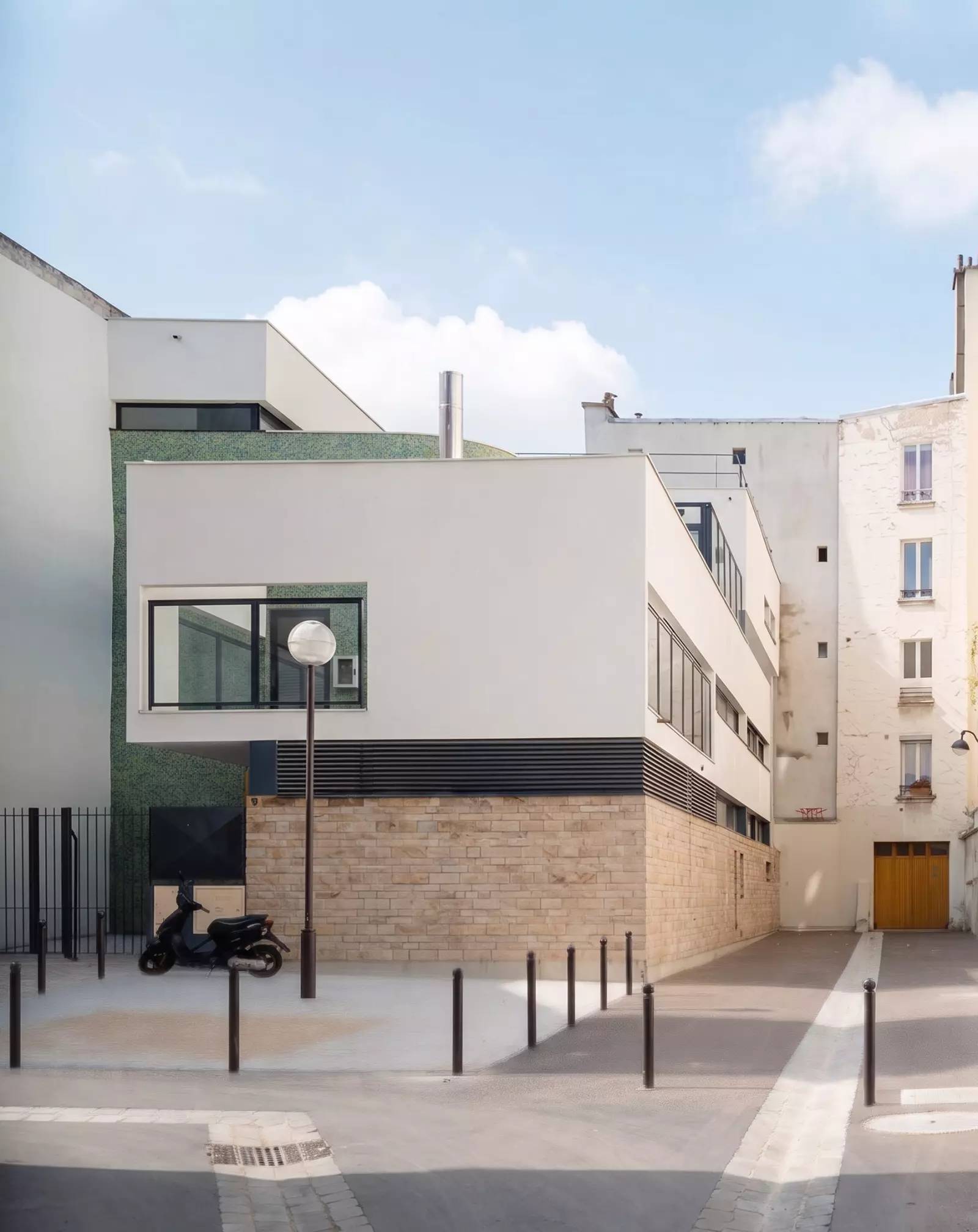 PARIS 18ème Crèche Calmels