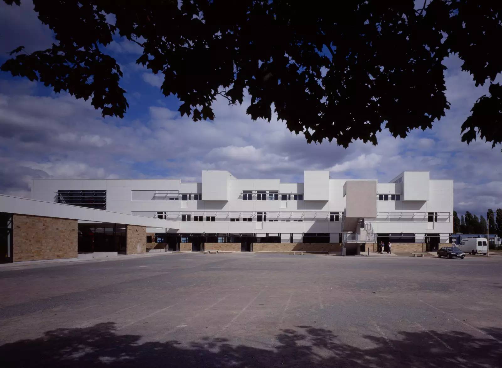 TOURS Restructuration d'un collège 600 élèves