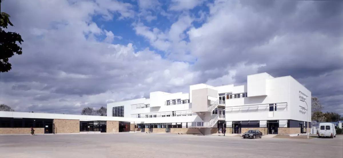 TOURS - Restructuration d'un collège 600 élèves