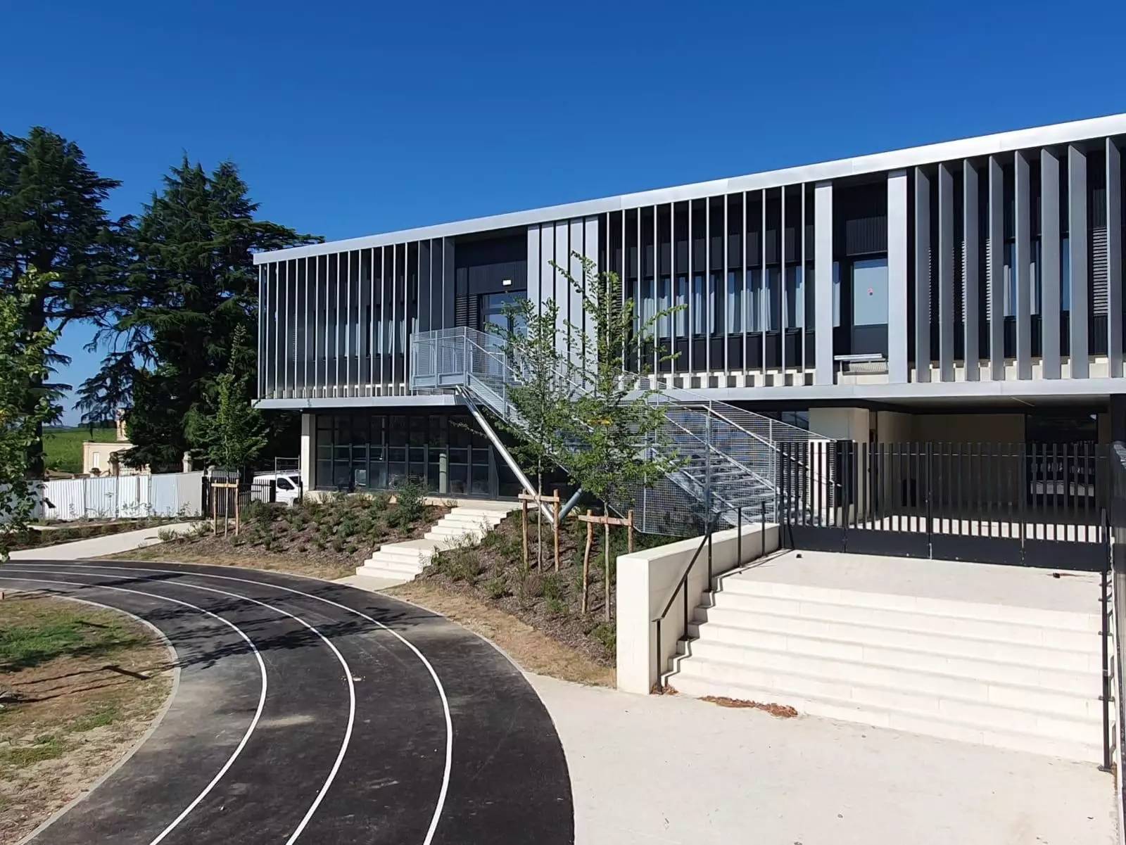 LUSSAC Collège Lucie Aubrac 400 élèves
