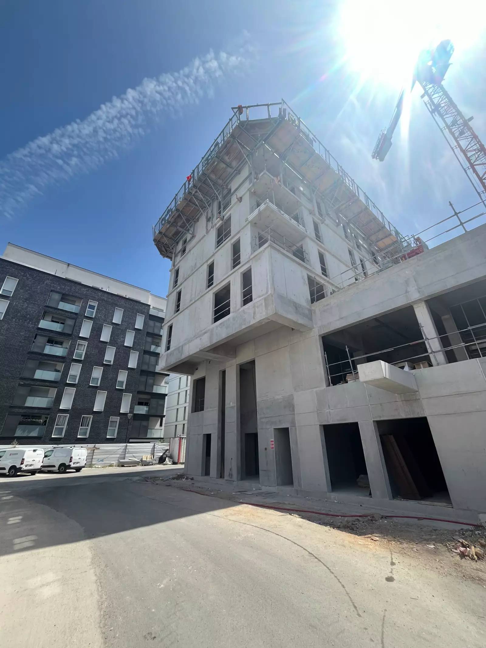 IVRY-SUR-SEINE 482 logements, résidence étudiante et activités