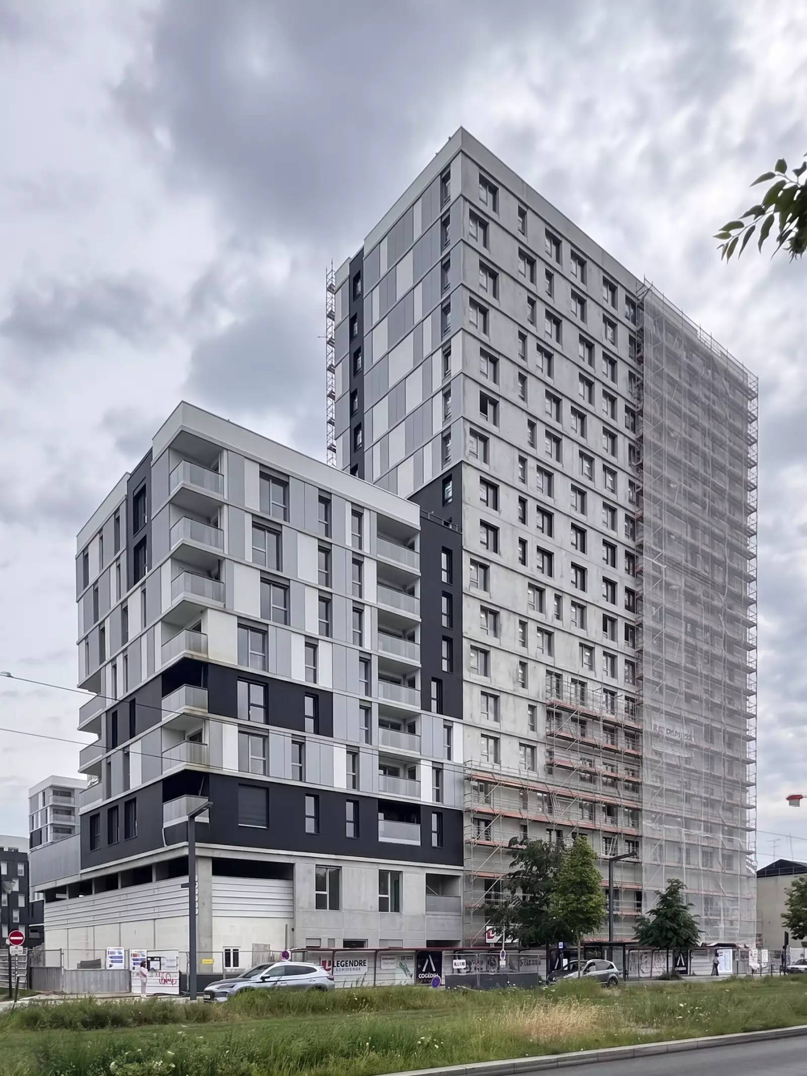 IVRY-SUR-SEINE 482 logements, résidence étudiante et activités