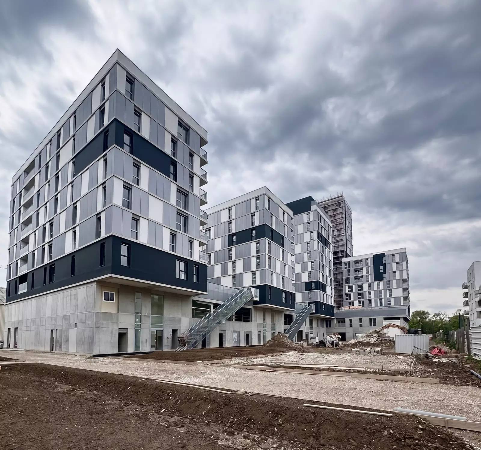 IVRY-SUR-SEINE 482 logements, résidence étudiante et activités
