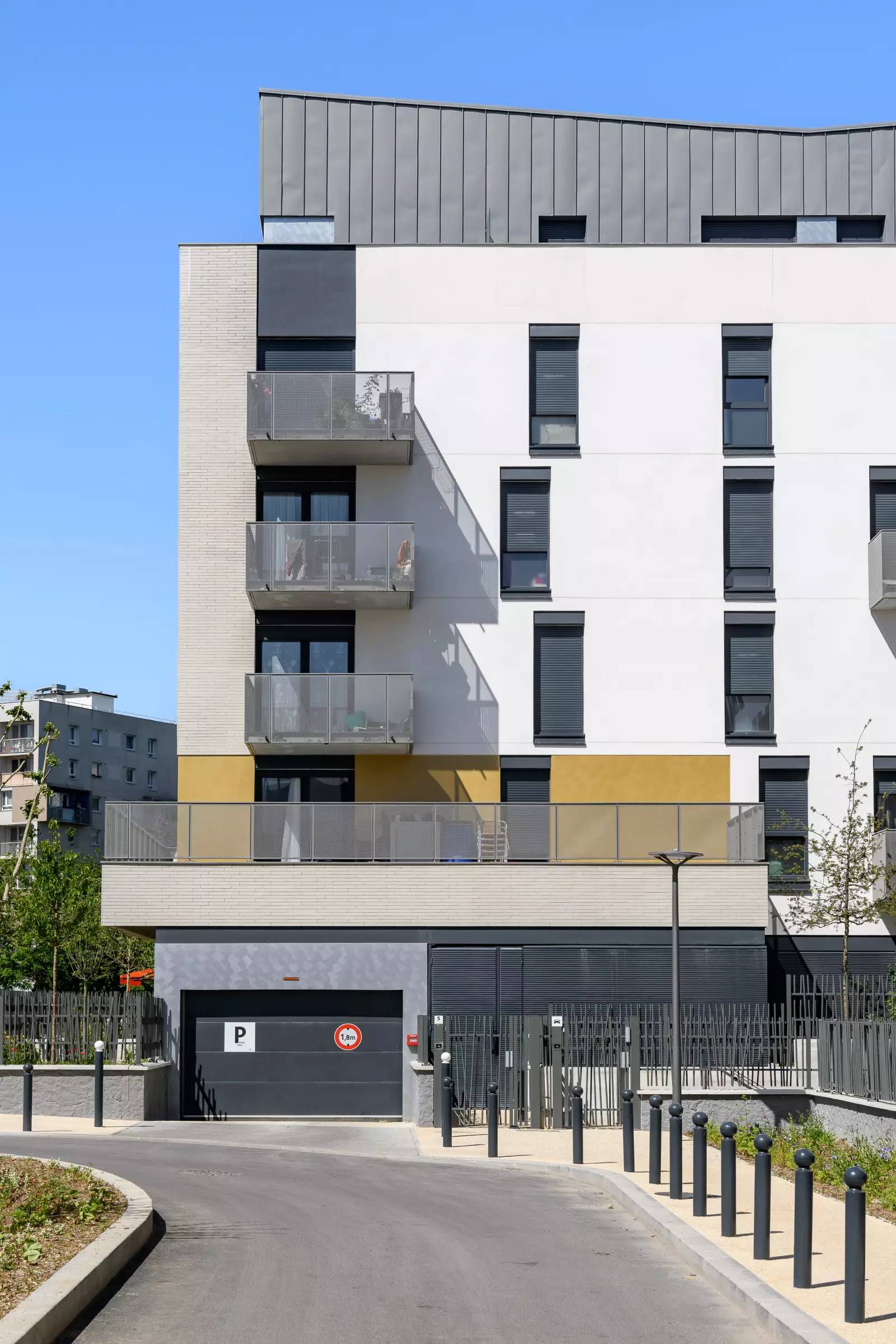 CRETEIL 78 logements et commerce