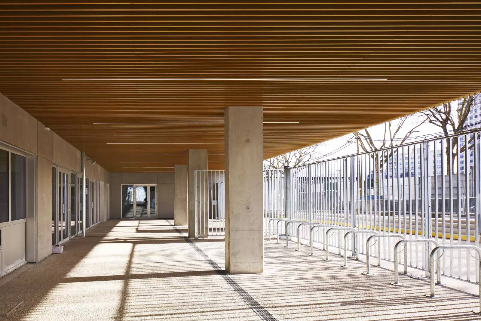 SAINT-OUEN-SUR-SEINE Lycée Marcel Cachin 1 500 élèves