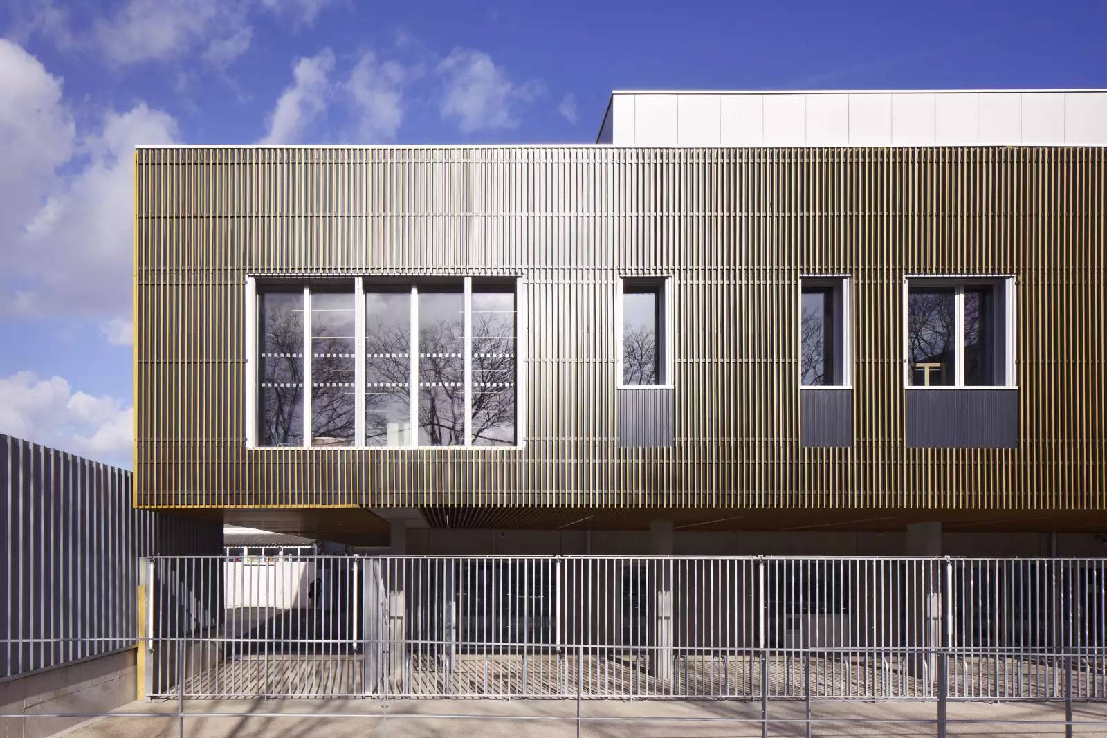 SAINT-OUEN-SUR-SEINE Lycée Marcel Cachin